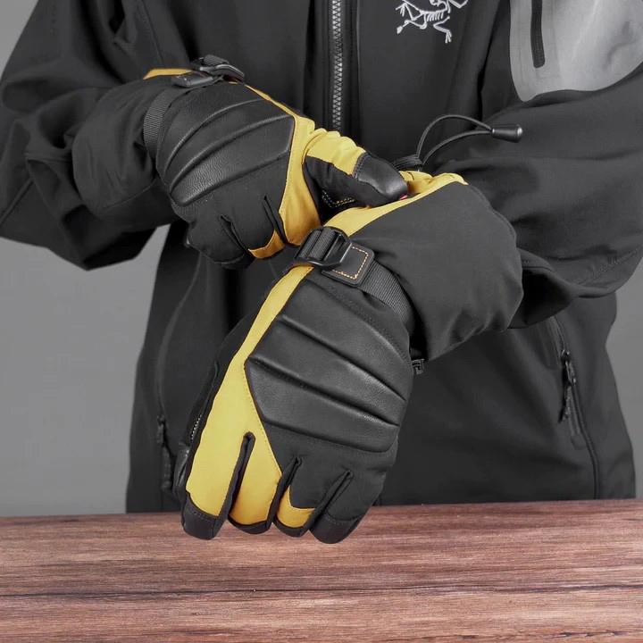 Heated Ski Gloves: Waterproof, Shockproof & Touchscreen-Compatible