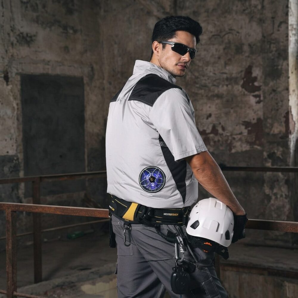 Men's Lightweight Cooling Fan Vest, Summer Air Conditioned Heat Relief Work Waistcoat - Image 4